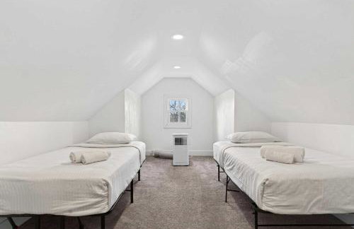 Charming 2nd-Floor Flat 3BR 2BA Free Parking - Foto 6