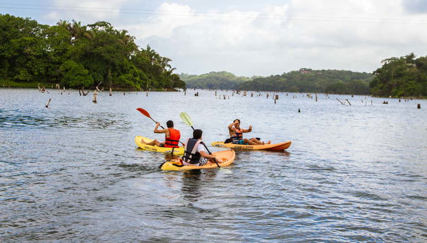 Desfrutando do tour de caiaque