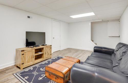 Walk to Pawcatuck River Family-Friendly Home! - Foto 15