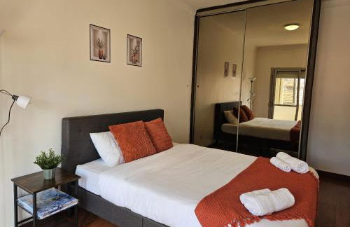 Light Spacious Almada Apartment - Foto 4