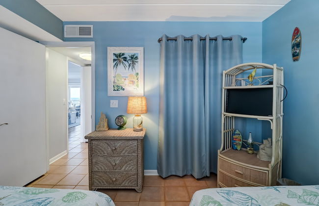 Beach Condo Miles-long Views Sand and Sea, Access to Private Fishing Pier by RedAwning - Foto 7