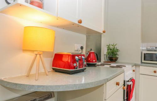 The Bungalow - Photo 8