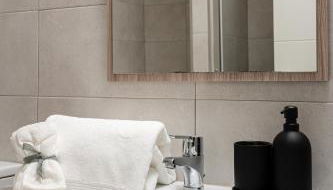 Apartamento Premium Plaza Castilla WiFi Rápido Torres KIO - Foto 5