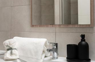 Apartamento Premium Plaza Castilla WiFi Rápido Torres KIO - Foto 5