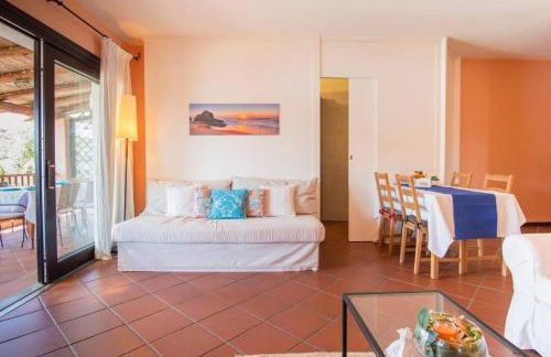 [Terrace on Porto Cervo] Swimming pool & private beach - Foto 22