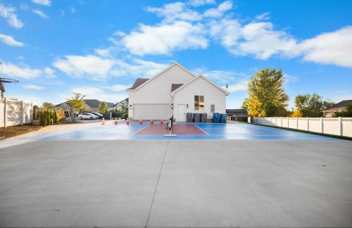 Luxe Family Retreat with Private Pickleball a Large Swim Spa indoor Movie Theatre 2 Outdoor Firepits a Home Gym and more - Foto 58