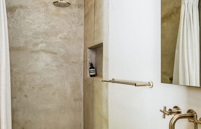 Experience Tranquility at Kelvin Urban Retreat - Photo 51