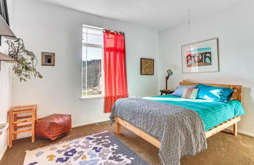 Nature Art Retreat on Breckenridge Creek with Pond! - Foto 24