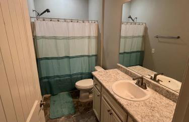 RV Ready 3BR 2BA Home Near Navarre and Destin - Foto 13