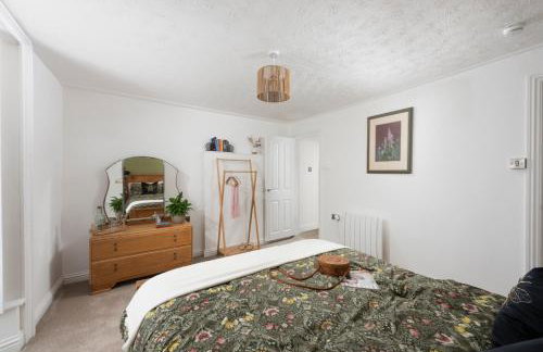 City Centre 1 bed Georgian flat with courtyard - Photo 5