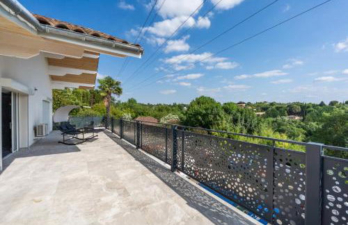 L'Horizon - Suite romantique avec jacuzzi, sauna, piscine & vidéo projecteur - Foto 13