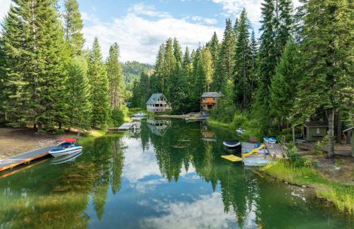 Hot Tub and Fire Pit Getaway on Pend Oreille River - Foto 28