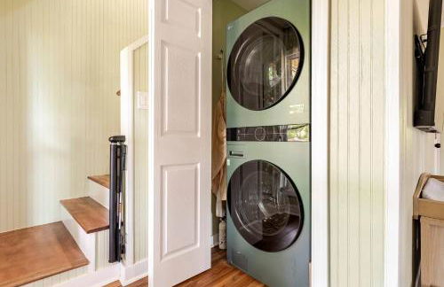 Family A-Frame, HotTub, FirePit, ClimbingWall, EVCharger, & More - Photo 58