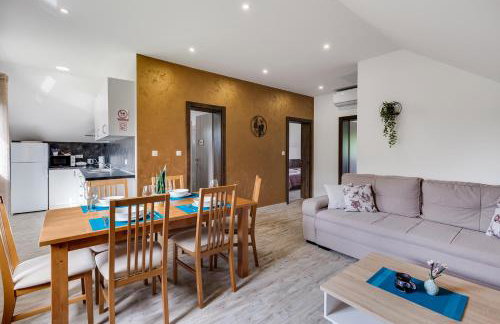 Deluxe Apartment with Jacuzzi - PATAR - Foto 2