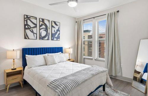 Chill & Tone 1BR Frisco King & Sofa, Gym & Pool - Foto 9