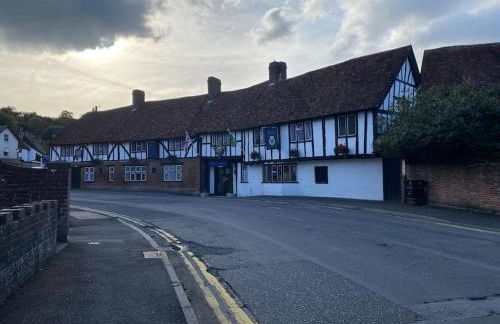 New studio apartment - minutes walk to Cathedral - Foto 31