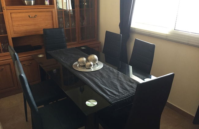 2 Bed Flat - Sleeps 4 - Pool - Parking - Wifi - Foto 5