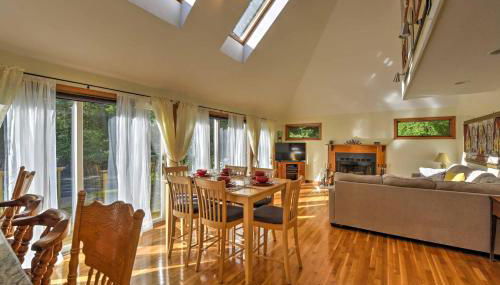 Families Welcome! East Falmouth Home 4 Mi to Beach - Foto 3