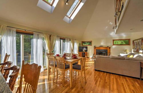 Families Welcome! East Falmouth Home 4 Mi to Beach - Foto 3