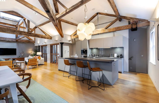 Pepys House: A Modern Touch of History - Foto 48