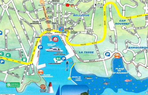 grand studio terrasse de standing, pleine vue village et proche mer - Foto 17