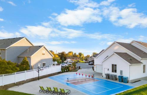 Luxe Family Retreat with Private Pickleball a Large Swim Spa indoor Movie Theatre 2 Outdoor Firepits a Home Gym and more - Foto 54