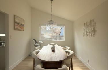 New! Modern 4BR max 12 ppl, 5 mins to everything! - Foto 4