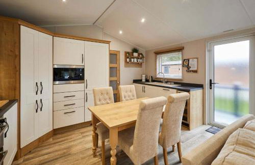 Country Cabin with Hot Tub - Foto 4