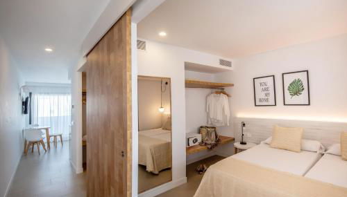 Apartamentos Top Secret Prestige Es Pujols - Formentera Vacaciones - Foto 2