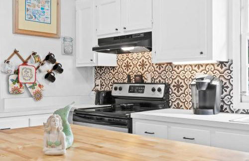 Dolphin Cove - Whole WATERFRONT House with Dock - Foto 42