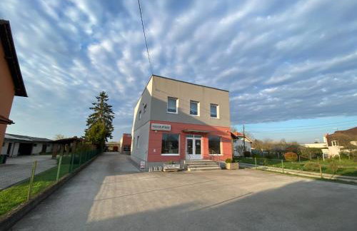 Manuela - Zaprešić - Foto 17