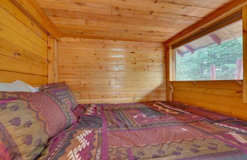 Lakefront Bliss! Ultimate Soldotna Retreat with Deck - Foto 11