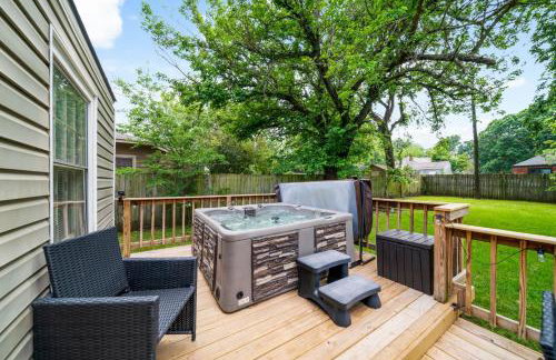 Next to Expo, 5 beds, Hot-tub, corn hole, pets! - Foto 39