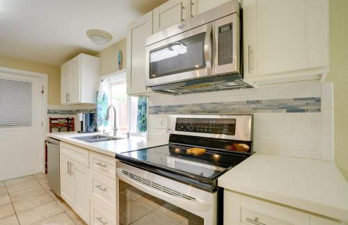 7 Mi to Waikiki Airy Retreat Near Shops and Eats! - Foto 11