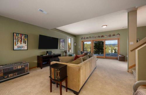 Stunning Mountain Retreat with View and Private Hot Tub - Foto 14