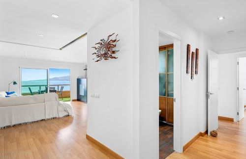 Frontline Beach Apt with Terrace - Foto 8