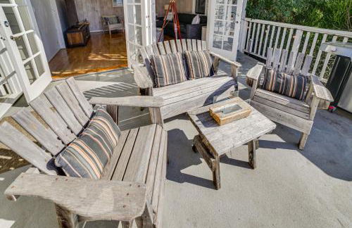 Summerland Home with Beach Supplies Walk to Beach! - Photo 28