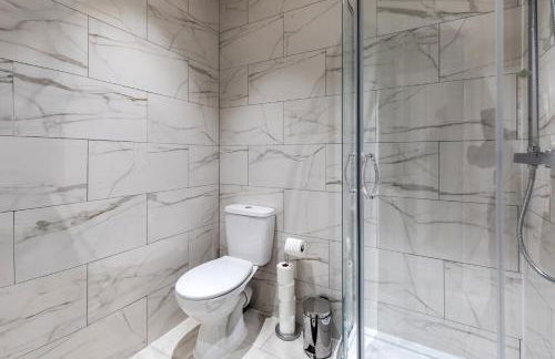 Deluxe studio Apartments - City Airport & Excel Ideal for Long stay - Foto 9