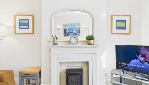 RestfullStays- 3 Bedroom, 4 Bed House FREE PARKING - Foto 5