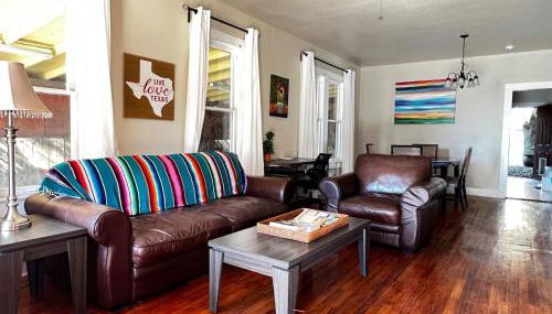 King Suite in shared home 9 Min to Convention Center - Foto 3