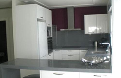 A modern villa with a large solari - Photo 7