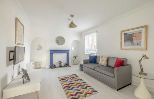 Large 6BR Home Sleeps 12 Free Parking & WiFi - Foto 9