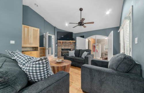 Sunset Cove Lakefront Luxury Lodge with Private Dock - Foto 61