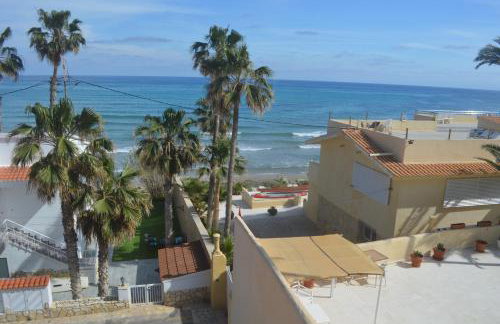 Espectacular Suite Privada a pie de playa y mar en CHALET ROQUETES - Foto 32