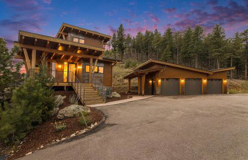 Hot Tub and Scenic Views at The Bailey Lodge - Foto 39