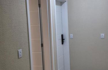 Luxo e exclusividade - Apartamento a 30m da praia da Cachoeira Floripa - Foto 8