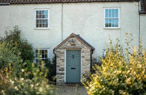 The Farmhouse with two hot tubs - Foto 11