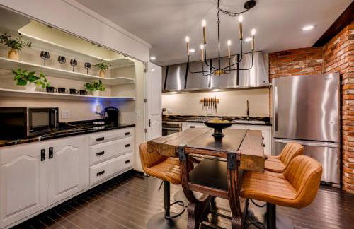 Private Poolside Paradise Attached Home by Denver - Foto 4