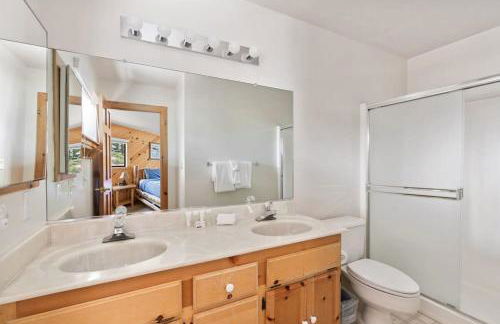 Cozy 3BDR - 1 Minute to the Beach! - Foto 9