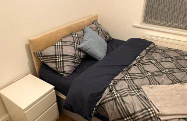 Lovely Hillingdon Family Holiday Home - 6 bedrooms - Foto 11